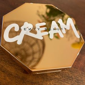 Fenty cheeks out cream bronzer - Butta biscuit
